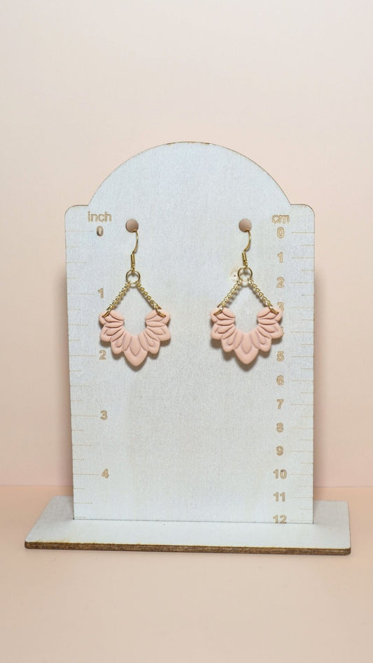 Handmade floral dangle with chains polymer clay earrings size guide showing scale and measurements – Summer collection
