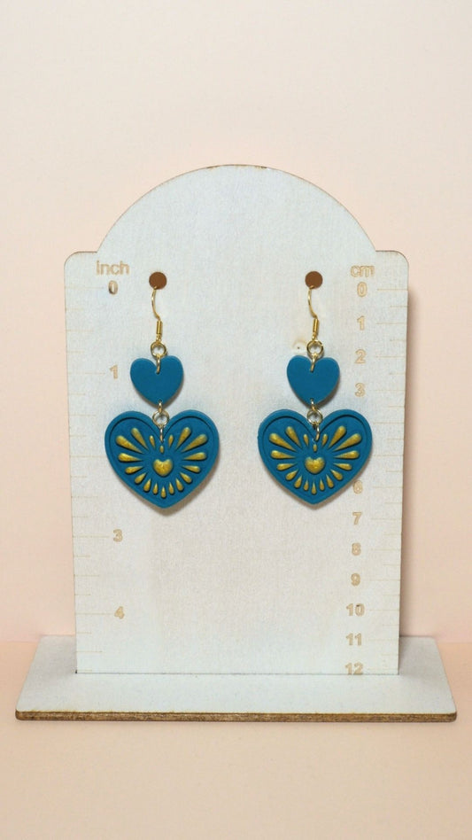 Handmade heart with gold detailing polymer clay earrings size guide showing scale and measurements – Winter collection