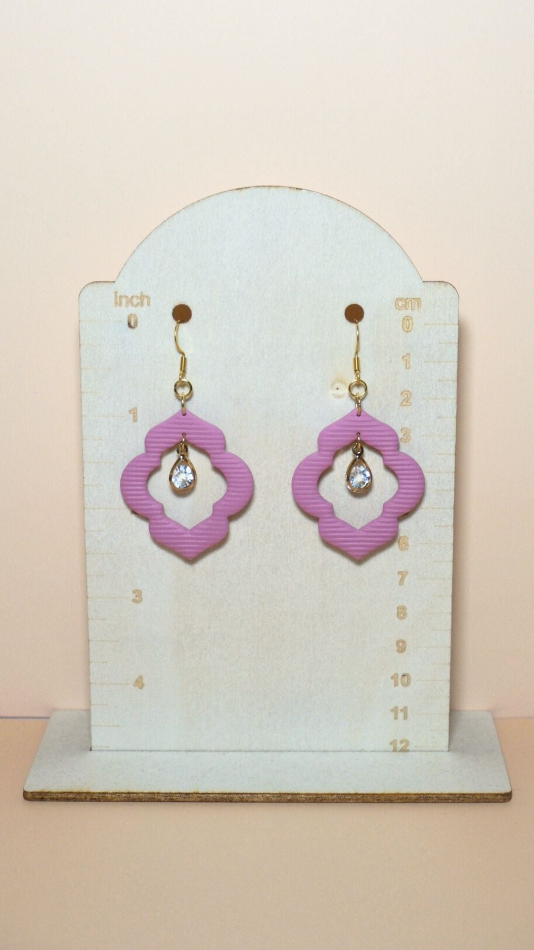 Handmade crystal drop frame polymer clay earrings size guide showing scale and measurements – Spring collection
