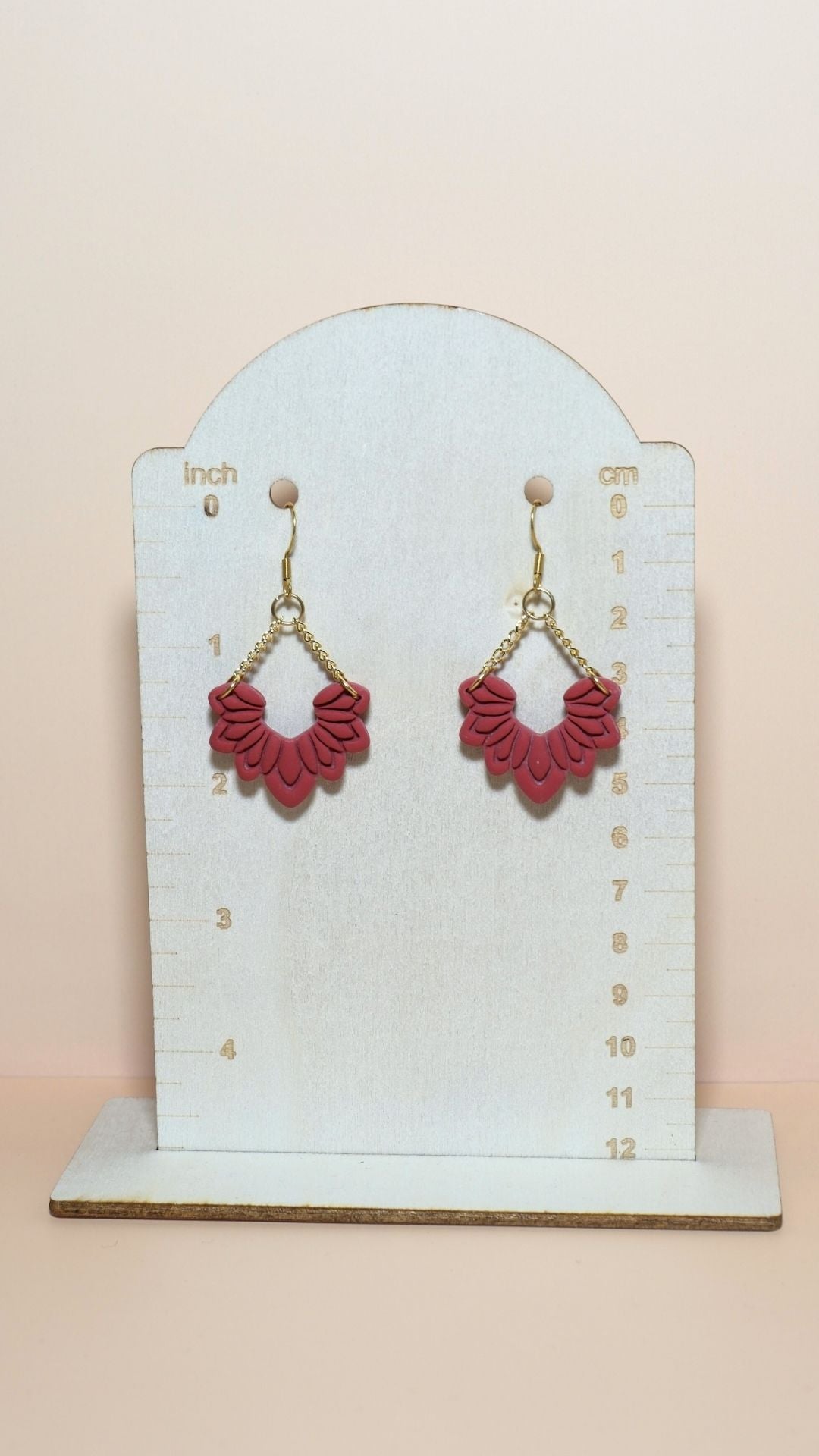 Handmade floral dangle with chains polymer clay earrings size guide showing scale and measurements – Spring collection