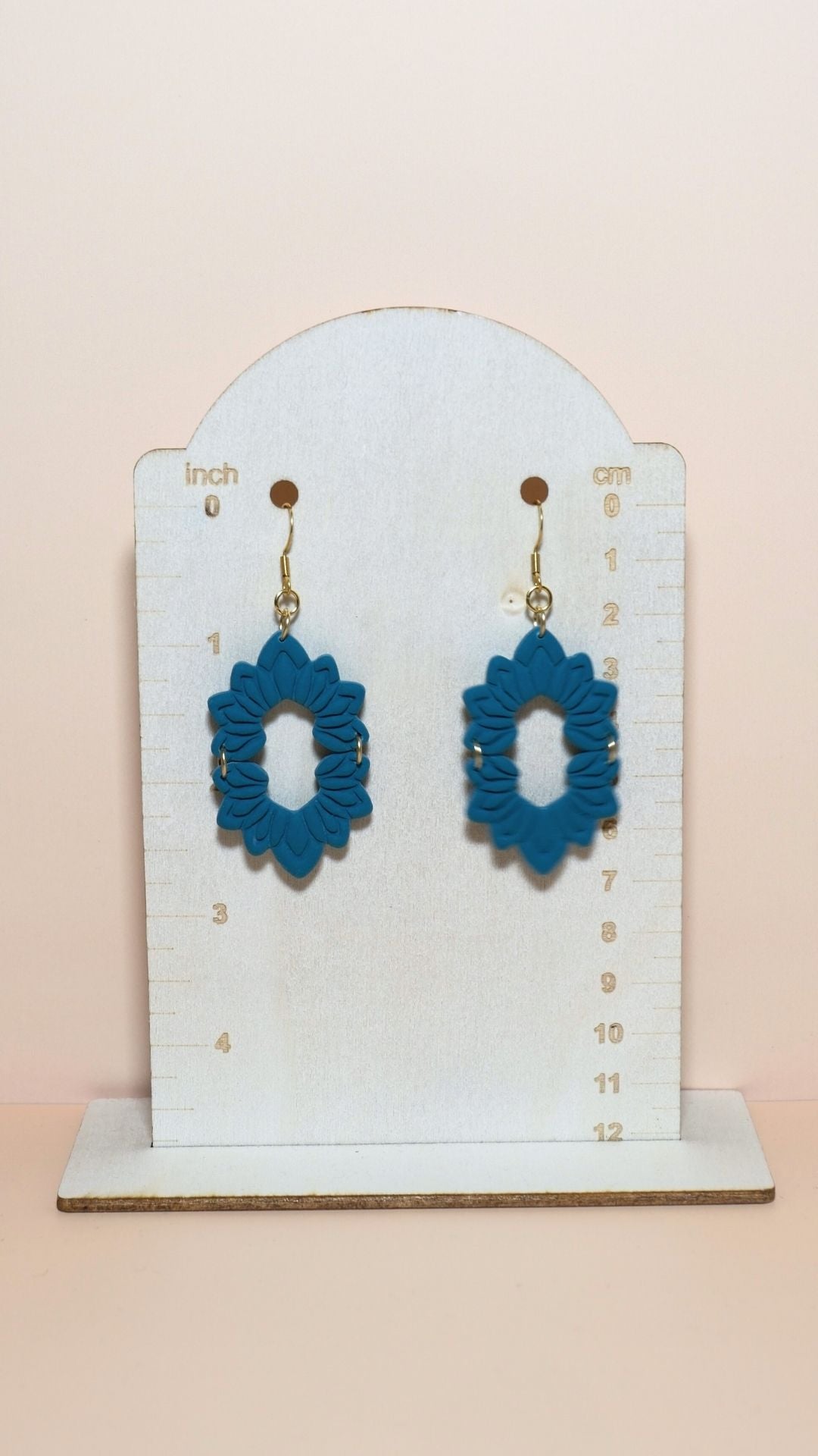 Handmade floral long dangle polymer clay earrings size guide showing scale and measurements – Winter collection