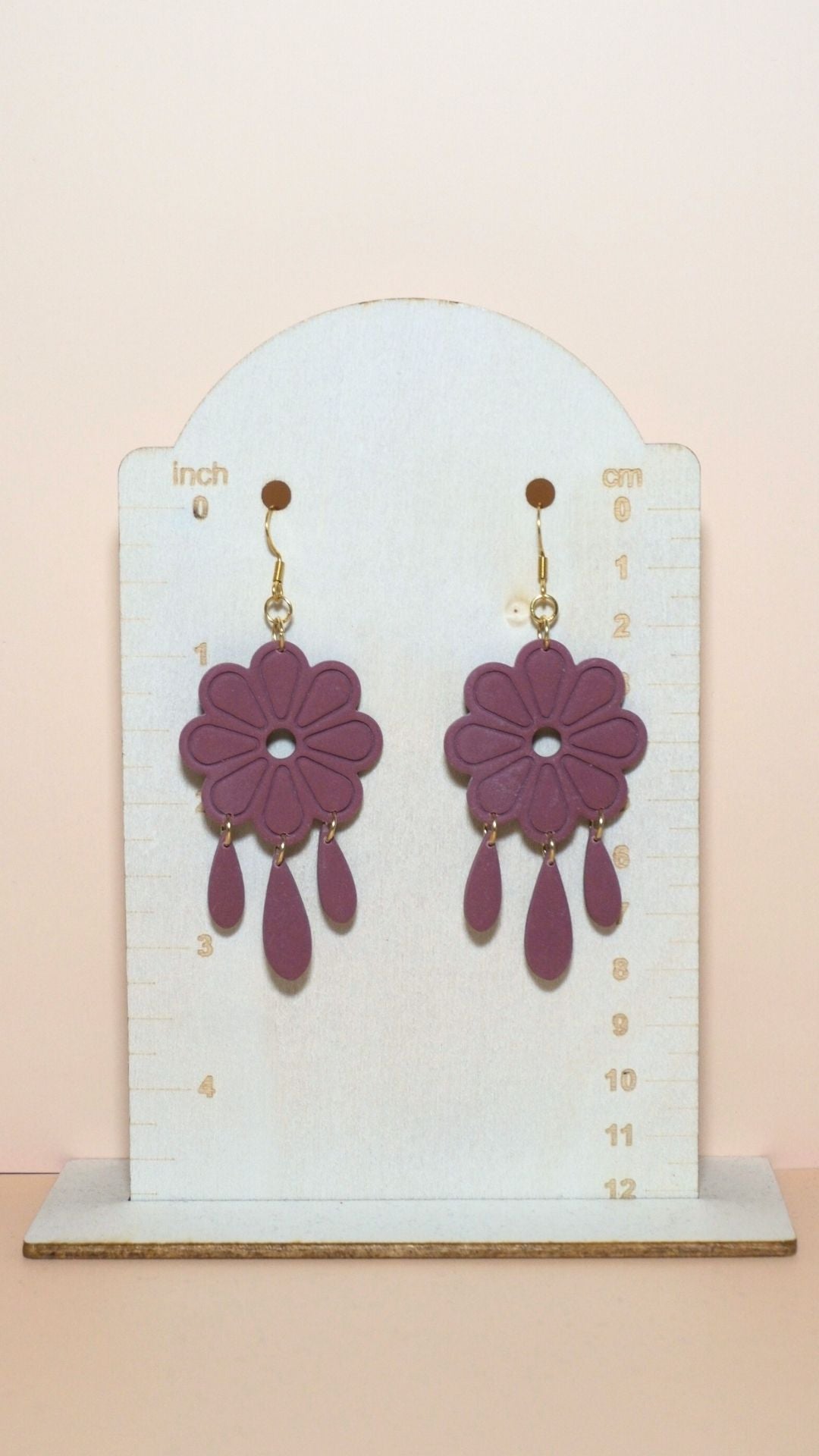 Handmade floral with dangles polymer clay earrings size guide showing scale and measurements – Winter collection