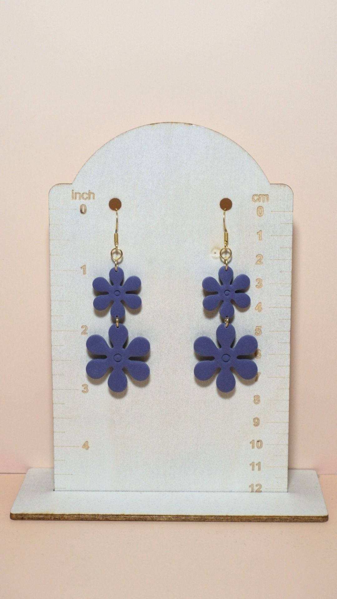 Handmade flower stack polymer clay earrings size guide showing scale and measurements – Winter collection