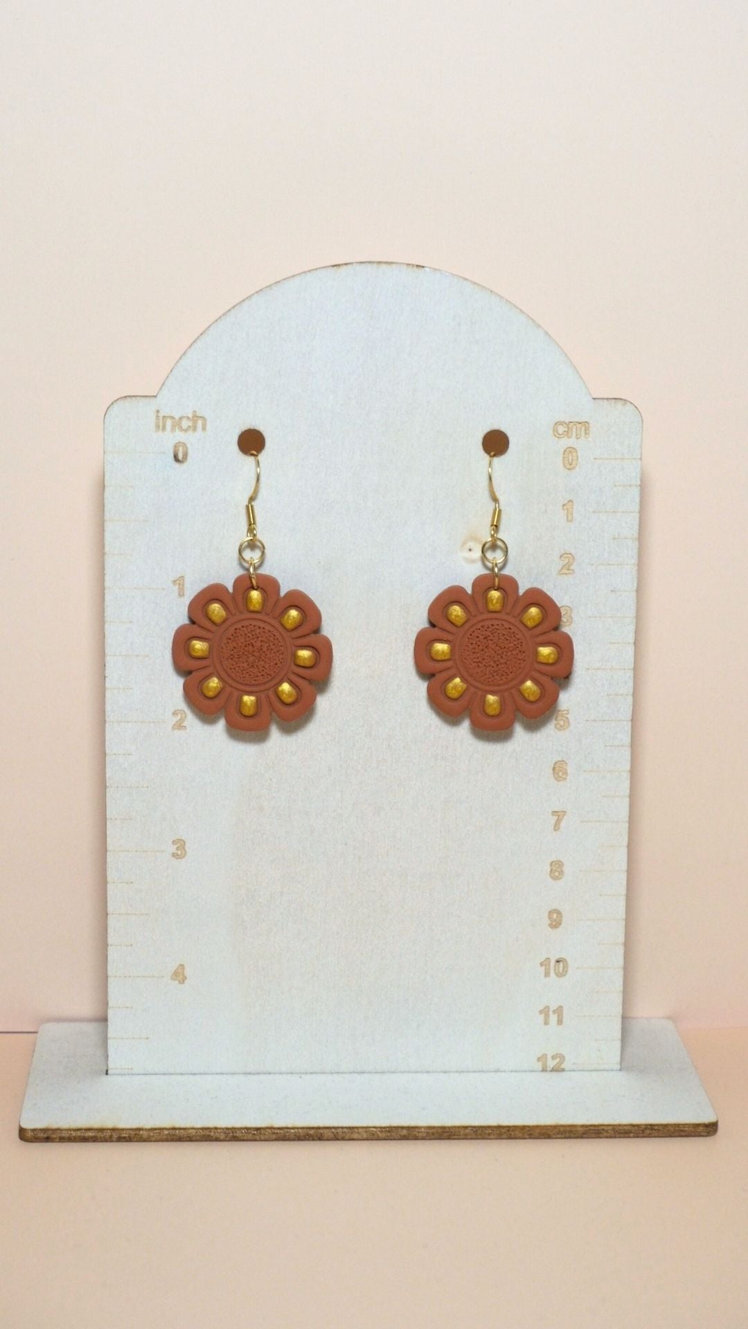 Handmade flower with gold detailing polymer clay earrings size guide showing scale and measurements – Autumn collection