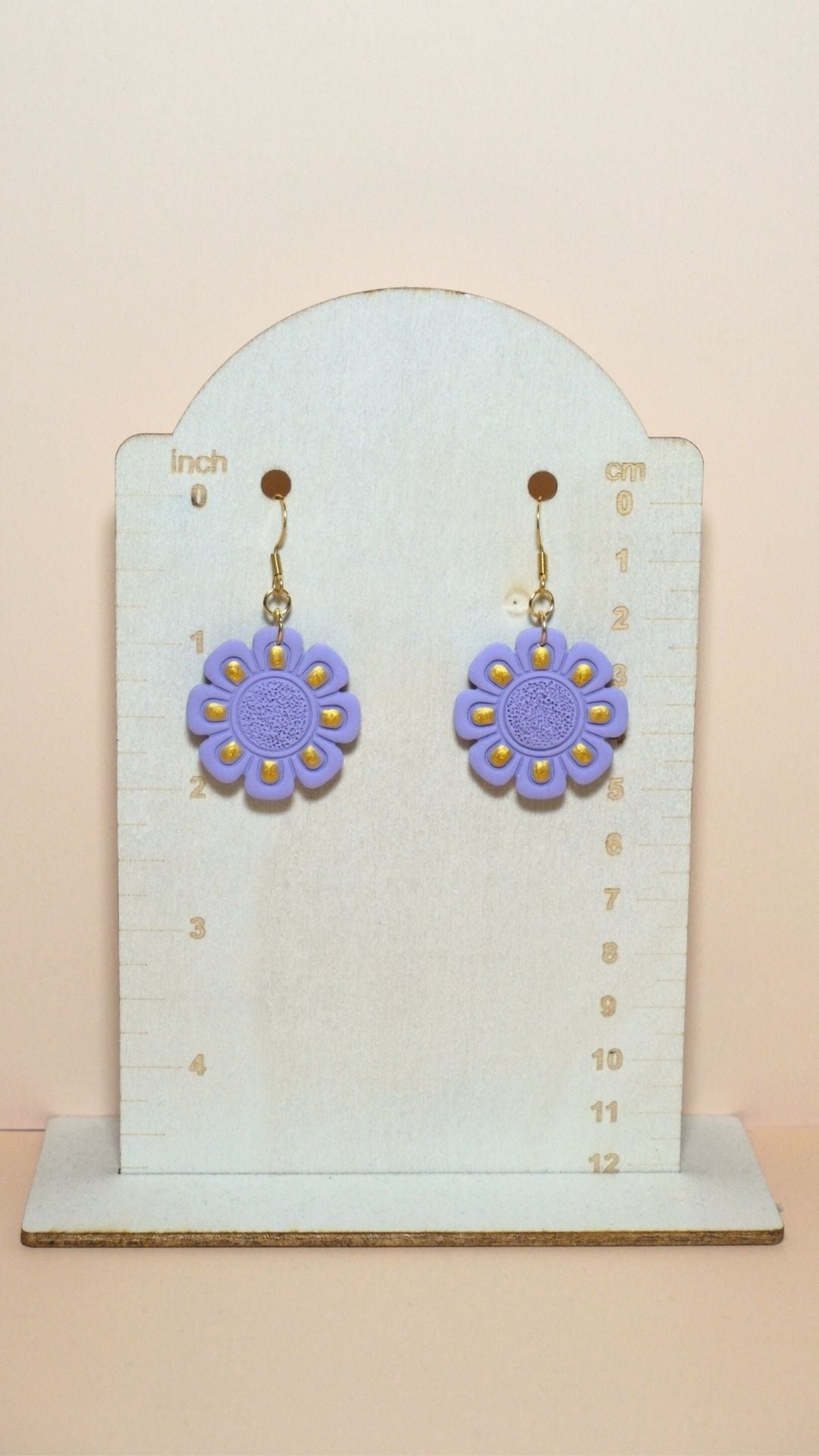 Handmade flower with gold detailing polymer clay earrings size guide showing scale and measurements – Winter collection