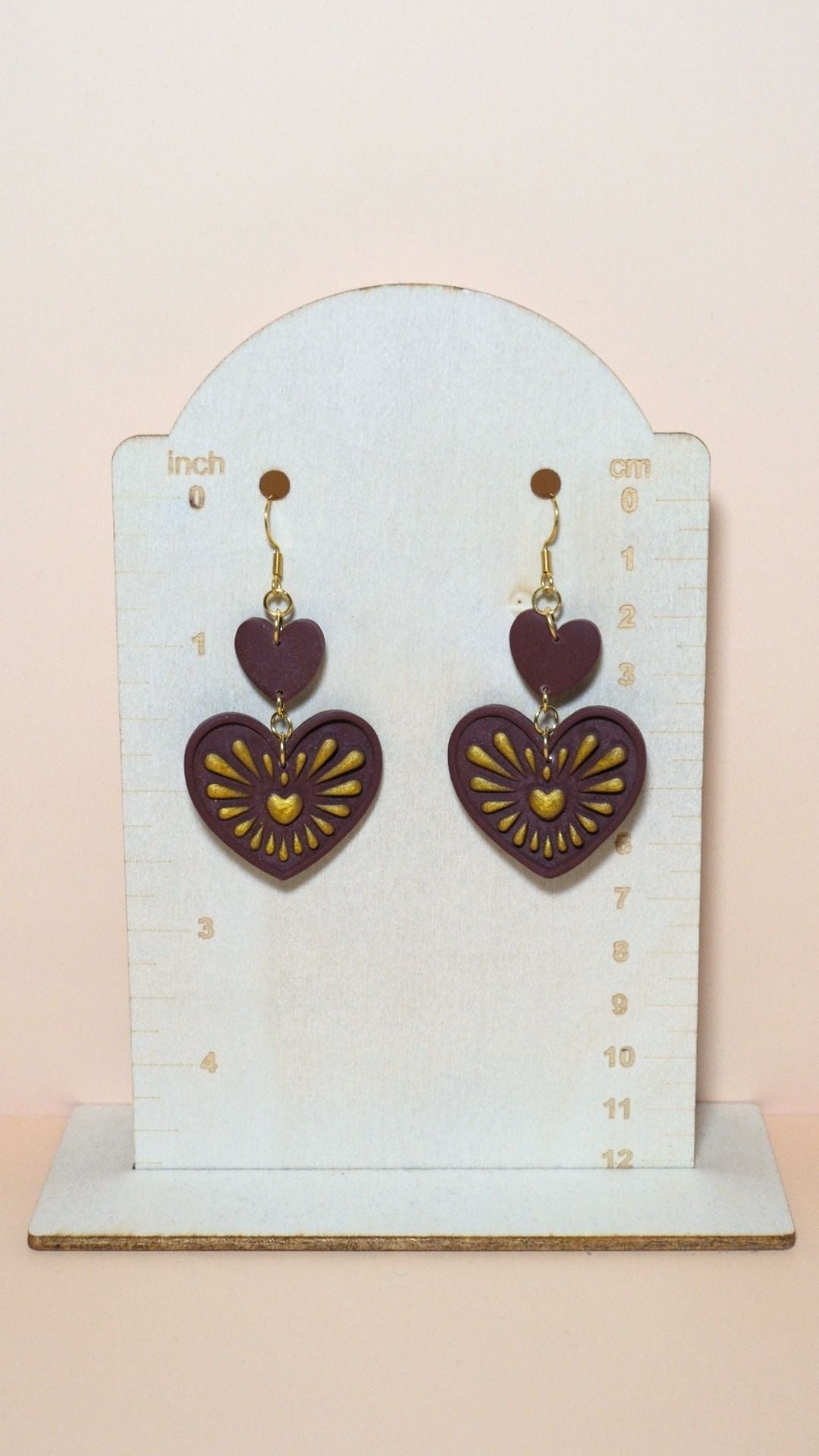 Handmade heart with gold detailing polymer clay earrings size guide showing scale and measurements – Autumn collection